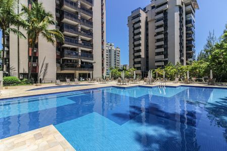 Apartamento para alugar com 160m², 3 quartos e 3 vagas Apartamento para alugar com 160m², 3 quartos e 3 vagasÁrea comum