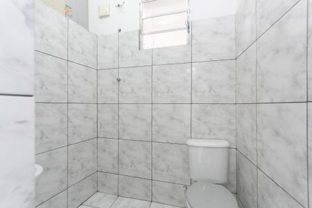 Banheiro  de kitnet/studio para alugar com 1 quarto, 32m² em Parada Xv de Novembro, São Paulo