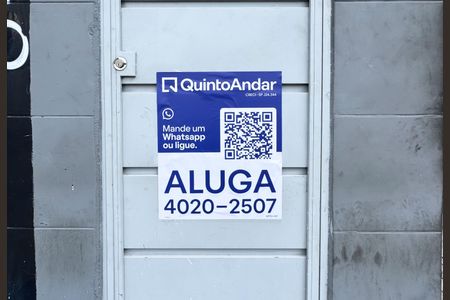 Studio para alugar com 32m², 1 quarto e sem vaga Studio para alugar com 32m², 1 quarto e sem vagaPlaca