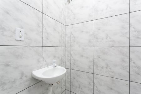 Banheiro  de kitnet/studio para alugar com 1 quarto, 32m² em Parada Xv de Novembro, São Paulo