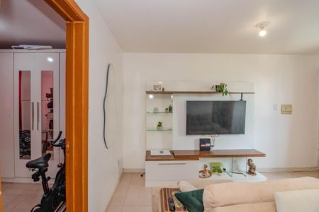 Sala de apartamento à venda com 2 quartos, 45m² em Rubem Berta, Porto Alegre