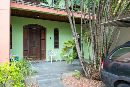 Casa à venda com 132m², 3 quartos e 1 vaga Casa à venda com 132m², 3 quartos e 1 vagaEntrada