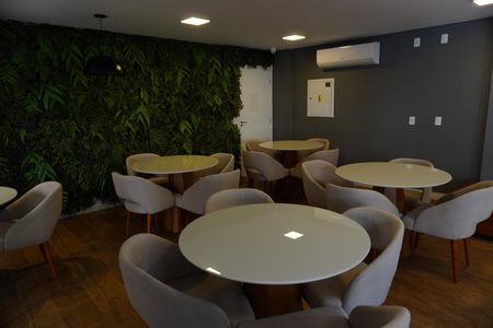 Apartamento para alugar com 60m², 2 quartos e 1 vagaÁrea comum