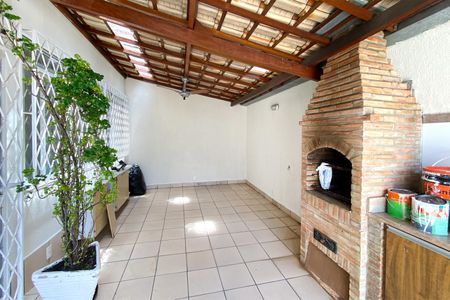 Apartamento para alugar com 235m², 3 quartos e 1 vagaVaranda
