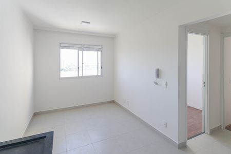 Sala/Cozinha de apartamento para alugar com 2 quartos, 33m² em Parque Novo Mundo, São Paulo