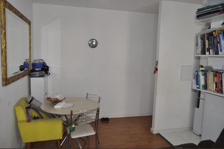 Apartamento à venda com 2 quartos, 40m² em Del Castilho, Rio de Janeiro