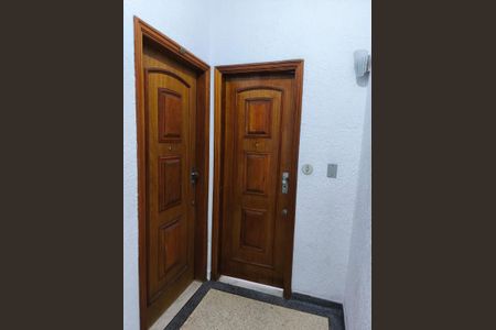 Apartamento à venda com 60m², 2 quartos e sem vaga Apartamento à venda com 60m², 2 quartos e sem vagaPorta de entrada