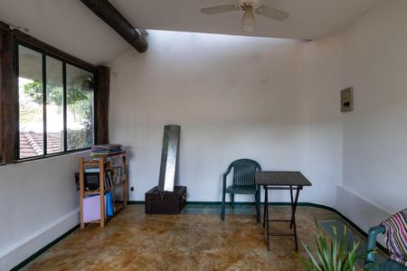 Casa à venda com 300m², 7 quartos e 5 vagasQuarto 2