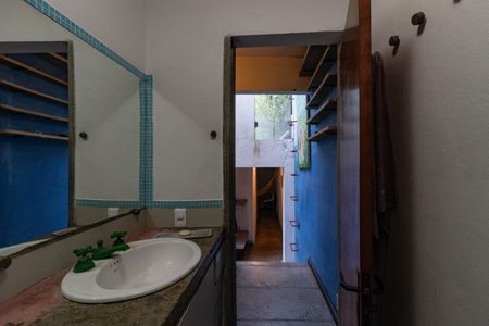 Casa à venda com 300m², 7 quartos e 5 vagasBanheiro 1