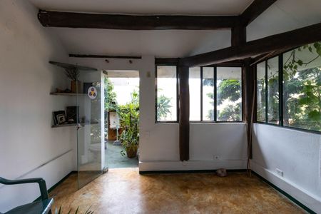Casa à venda com 300m², 7 quartos e 5 vagasQuarto 2