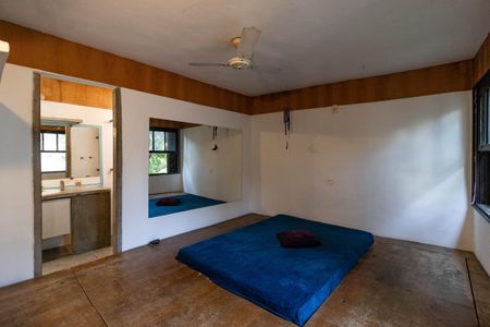 Casa à venda com 300m², 7 quartos e 5 vagasSuíte 2