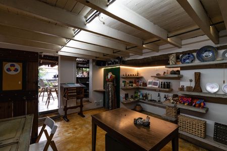 Casa à venda com 300m², 7 quartos e 5 vagas Sala 4