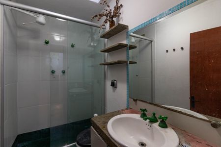 Casa à venda com 300m², 7 quartos e 5 vagasBanheiro 1