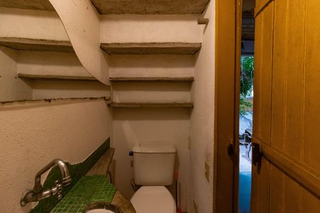 Casa à venda com 300m², 7 quartos e 5 vagasBanheiro 2
