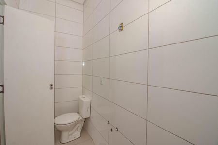 Casa de condomínio à venda com 121m², 3 quartos e 1 vaga Casa de condomínio à venda com 121m², 3 quartos e 1 vagaBanheiro da Suíte 2