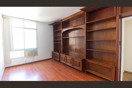 Apartamento à venda com 180m², 4 quartos e 1 vaga