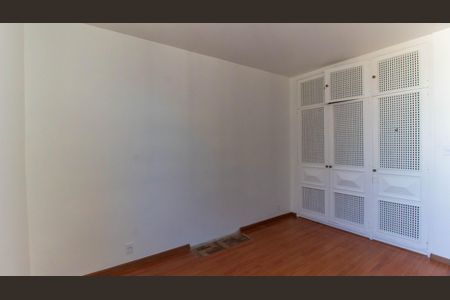 Apartamento à venda com 180m², 4 quartos e 1 vaga