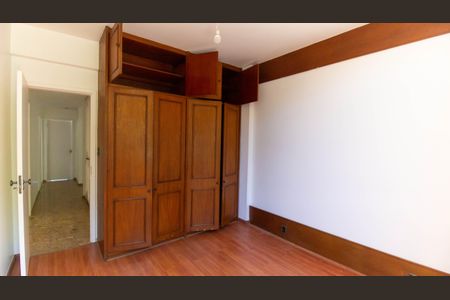 Apartamento à venda com 180m², 4 quartos e 1 vaga