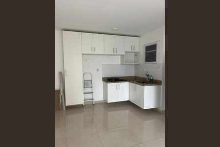 Cozinha de apartamento para alugar com 1 quarto, 44m² em Taquara, Rio de Janeiro