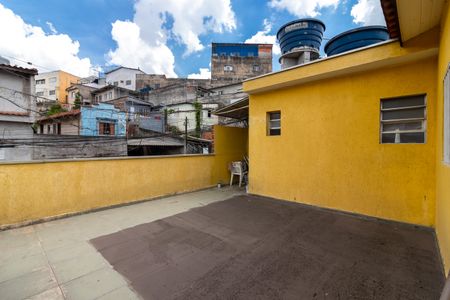 Casa para alugar com 65m², 2 quartos e sem vagaQuintal