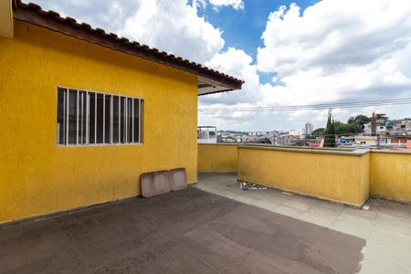 Casa para alugar com 65m², 2 quartos e sem vagaQuintal