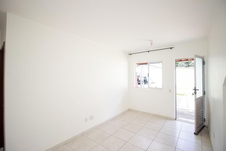 Casa de condomínio para alugar com 59m², 2 quartos e 1 vagaSala