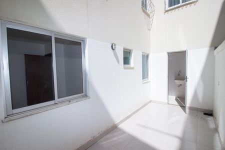 Casa de condomínio para alugar com 59m², 2 quartos e 1 vagaÁrea externa