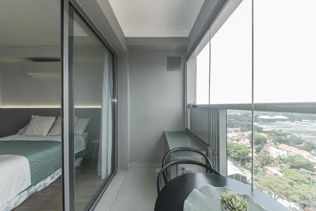 Studio para alugar com 28m², 1 quarto e sem vaga Studio para alugar com 28m², 1 quarto e sem vagaVaranda