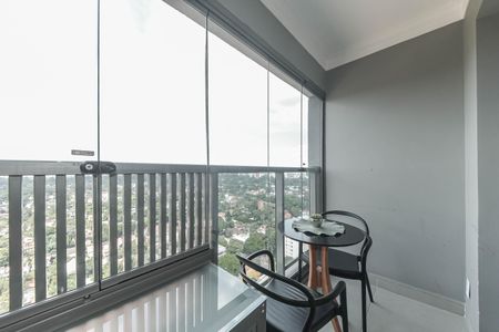 Studio para alugar com 28m², 1 quarto e sem vaga Studio para alugar com 28m², 1 quarto e sem vagaVaranda