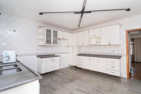 Casa à venda com 120m², 4 quartos e 2 vagasCozinha