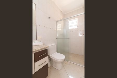 Casa à venda com 120m², 4 quartos e 2 vagasBanheiro 1