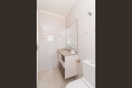 Casa à venda com 120m², 4 quartos e 2 vagasBanheiro 1