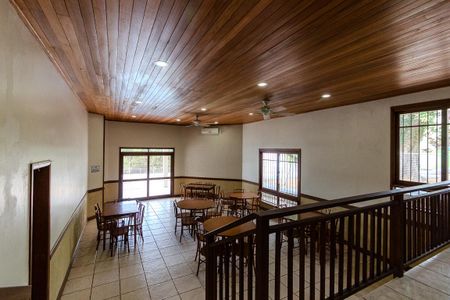 Casa de condomínio à venda com 200m², 3 quartos e 2 vagas Casa de condomínio à venda com 200m², 3 quartos e 2 vagasÁrea comum - Salão de festas