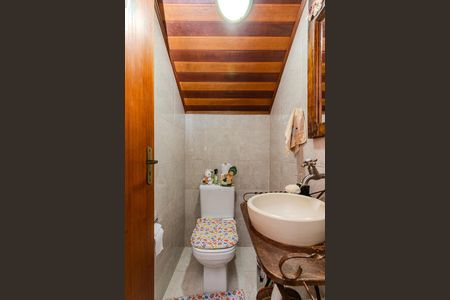 Lavabo de casa de condomínio à venda com 3 quartos, 200m² em Santo Antônio, Porto Alegre