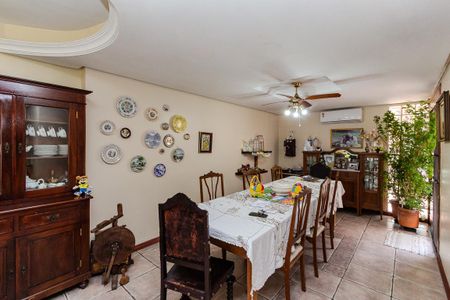 Casa de condomínio à venda com 200m², 3 quartos e 2 vagas Casa de condomínio à venda com 200m², 3 quartos e 2 vagasSala