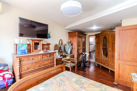 Casa de condomínio à venda com 200m², 3 quartos e 2 vagas Casa de condomínio à venda com 200m², 3 quartos e 2 vagasSuíte