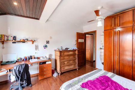 Casa de condomínio à venda com 200m², 3 quartos e 2 vagas Casa de condomínio à venda com 200m², 3 quartos e 2 vagasQuarto 1