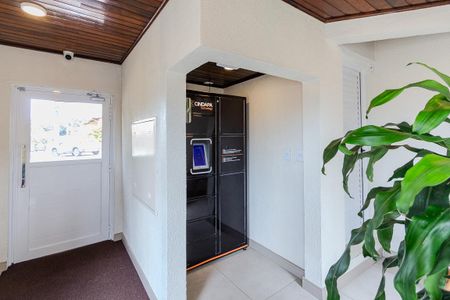 Casa de condomínio à venda com 200m², 3 quartos e 2 vagas Casa de condomínio à venda com 200m², 3 quartos e 2 vagasHall social