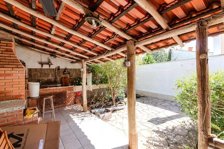 Casa de condomínio à venda com 200m², 3 quartos e 2 vagas Casa de condomínio à venda com 200m², 3 quartos e 2 vagasChurrasqueira