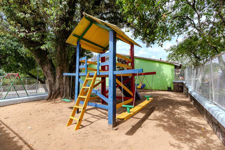 Casa de condomínio à venda com 200m², 3 quartos e 2 vagas Casa de condomínio à venda com 200m², 3 quartos e 2 vagasÁrea comum - Playground