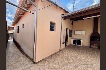 Casa à venda com 130m², 3 quartos e 1 vagaQuintal
