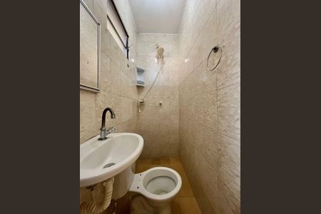 Casa à venda com 130m², 3 quartos e 1 vagaBanheiro