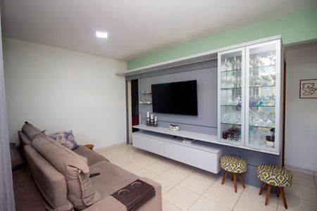 Sala de casa para alugar com 2 quartos, 75m² em Chacaras Reunidas Santa Terezinha, Contagem