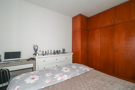 Quarto de apartamento à venda com 2 quartos, 56m² em Morro Santana, Porto Alegre