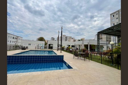 Apartamento à venda com 63m², 2 quartos e 1 vaga Apartamento à venda com 63m², 2 quartos e 1 vagaÁrea comum - Piscina