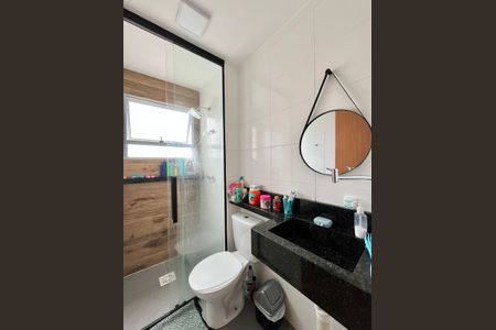 Apartamento à venda com 63m², 2 quartos e 1 vaga Apartamento à venda com 63m², 2 quartos e 1 vagaBanheiro