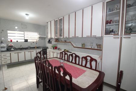 Casa para alugar com 250m², 3 quartos e 2 vagasCozinha