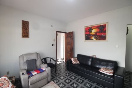 Casa para alugar com 250m², 3 quartos e 2 vagasSala