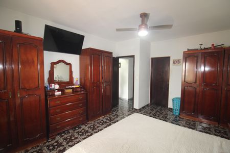 Casa para alugar com 250m², 3 quartos e 2 vagasQuarto 1