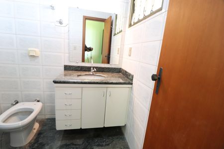 Apartamento para alugar com 127m², 3 quartos e 2 vagasBanheiro do Quarto 3